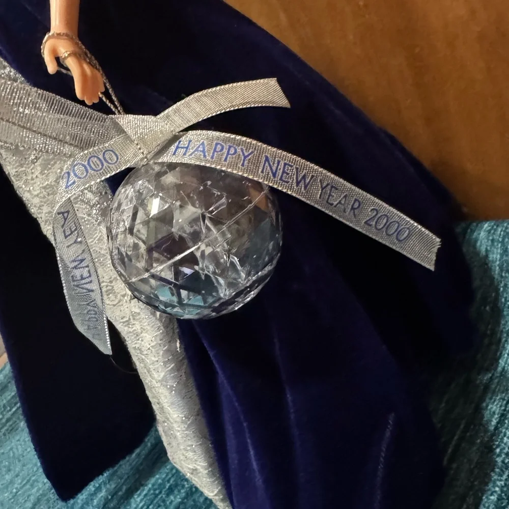 Millennium Princess Barbie Doll - Picture 3 of 6